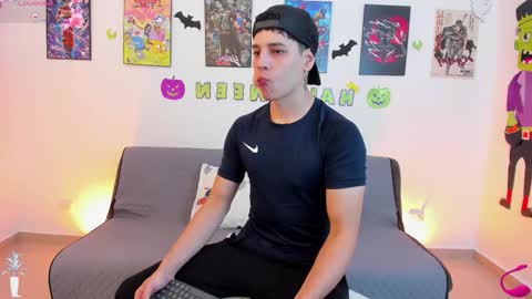 Snapshot of jonathanjoestar_ chatting on 11-02-25, 10:45 Instagram jonathanfit14 online show from 11-02-25, 10:45