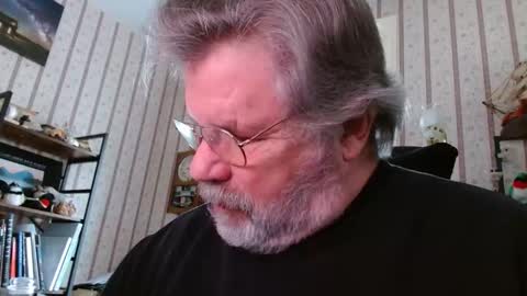 Snapshot of joncpics chatting on 12-04-24, 08:07 joncpics online show from 12-04-24, 08:07