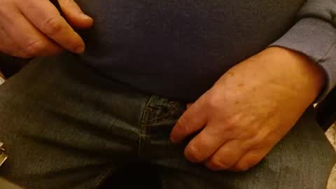 Snapshot of joncpics chatting on 01-13-25, 01:45 joncpics online show from 01-13-25, 01:45