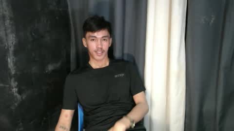 Snapshot of jonel_xx chatting on 03-12-26, 12:33 jonel online show from 03-12-26, 12:33