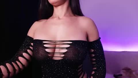 Snapshot of jonesalesya chatting on 10-31-25, 08:26 AlesyaJ online show from 10-31-25, 08:26