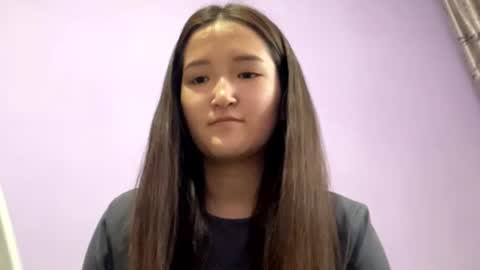 Snapshot of joniedanielsen chatting on 11-22-25, 10:03 Emma online show from 11-22-25, 10:03