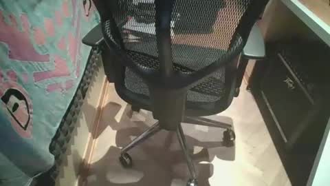 jonnyfreesolo online show from 11-23-25, 08:36