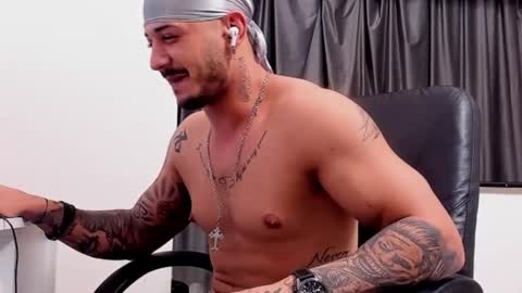 Snapshot of jonnyporn1 chatting on 12-31-24, 04:49 jonnyporn1 online show from 12-31-24, 04:49