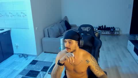 jonnyporn1 online show from 11-01-25, 07:38