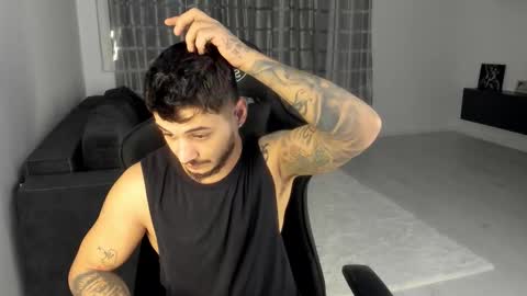 jonnyporn1 online show from 02-06-26, 05:38