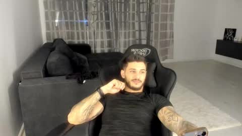 jonnyporn1 online show from 02-08-26, 06:22