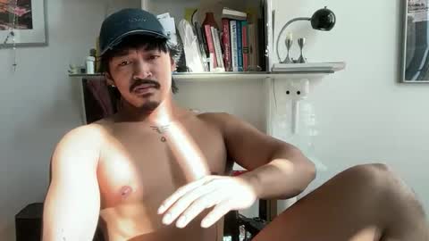 Snapshot of jonutty chatting on 04-23-26, 08:22 jonutty online show from 04-23-26, 08:22