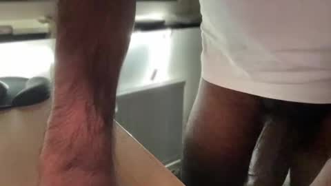 Snapshot of jonznow123 chatting on 12-06-24, 02:28 jonznow123 online show from 12-06-24, 02:28