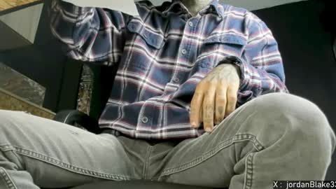 Snapshot of jordan33blake chatting on 01-05-25, 12:10 jordan33blake online show from 01-05-25, 12:10