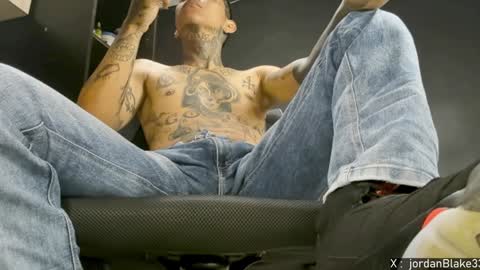 Snapshot of jordan33blake chatting on 01-10-25, 11:11 jordan33blake online show from 01-10-25, 11:11