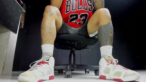 Snapshot of jordan33blake chatting on 02-11-25, 12:27 jordan33blake online show from 02-11-25, 12:27