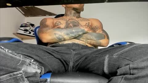 Snapshot of jordan33blake chatting on 11-11-25, 02:11 jordan33blake online show from 11-11-25, 02:11