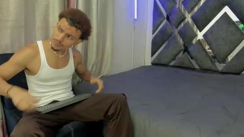 Snapshot of jordan_love7 chatting on 02-03-25, 03:31 jordan online show from 02-03-25, 03:31