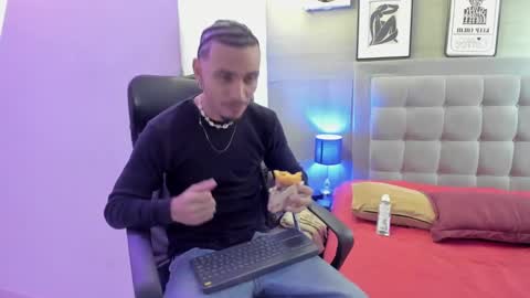 Snapshot of jordan_love7 chatting on 02-09-25, 12:52 jordan online show from 02-09-25, 12:52