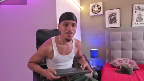 Snapshot of jordan_love7 chatting on 02-20-25, 04:14 jordan online show from 02-20-25, 04:14