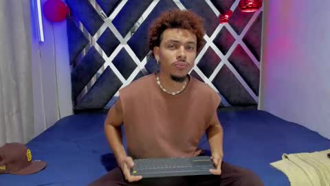 Snapshot of jordan_love7 chatting on 02-27-25, 12:45 jordan online show from 02-27-25, 12:45