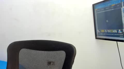 Snapshot of jordan_love7 chatting on 02-28-25, 07:03 jordan online show from 02-28-25, 07:03