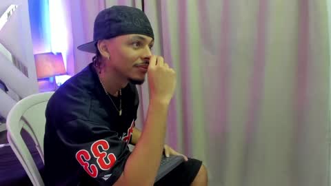 Snapshot of jordan_love7 chatting on 09-21-25, 12:40 jordan online show from 09-21-25, 12:40