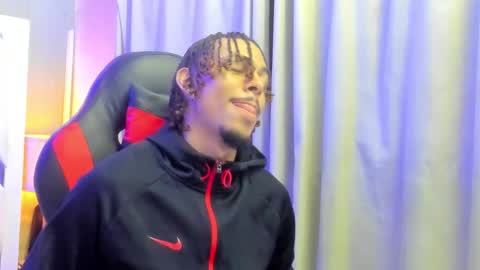 Snapshot of jordan_love7 chatting on 10-14-25, 12:28 jordan online show from 10-14-25, 12:28