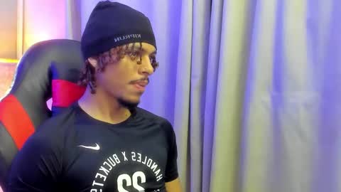 Snapshot of jordan_love7 chatting on 10-15-25, 01:00 jordan online show from 10-15-25, 01:00