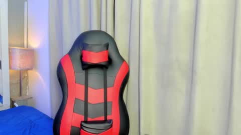 Snapshot of jordan_love7 chatting on 10-26-25, 04:13 jordan online show from 10-26-25, 04:13