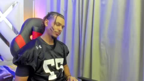 Snapshot of jordan_love7 chatting on 10-29-25, 01:24 jordan online show from 10-29-25, 01:24