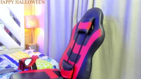 Snapshot of jordan_love7 chatting on 10-31-25, 01:01 jordan online show from 10-31-25, 01:01