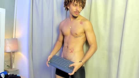 Snapshot of jordan_love7 chatting on 11-08-25, 03:39 jordan online show from 11-08-25, 03:39