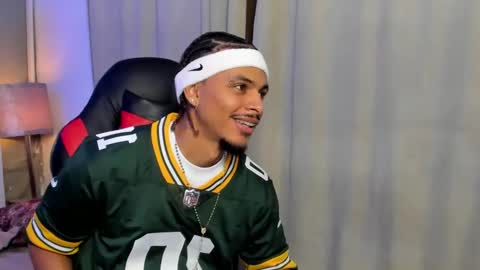 Snapshot of jordan_love7 chatting on 11-09-25, 12:58 jordan online show from 11-09-25, 12:58