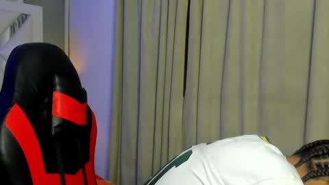 Snapshot of jordan_love7 chatting on 11-23-25, 12:49 jordan online show from 11-23-25, 12:49