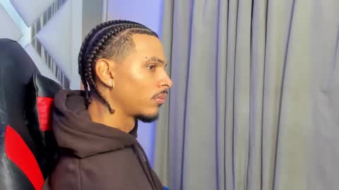 Snapshot of jordan_love7 chatting on 11-25-25, 01:00 jordan online show from 11-25-25, 01:00