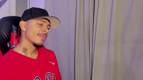 Snapshot of jordan_love7 chatting on 11-28-25, 01:03 jordan online show from 11-28-25, 01:03