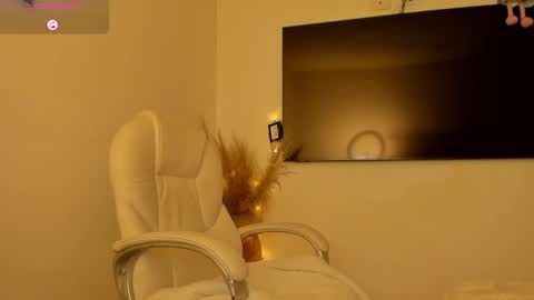 Snapshot of jordaniaa_ chatting on 12-29-24, 08:22 Megan  OF Jordaniaas online show from 12-29-24, 08:22