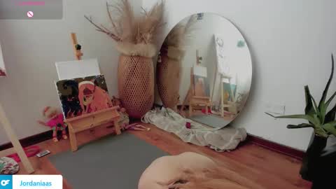 Snapshot of jordaniaa_ chatting on 09-16-25, 03:35 Megan  OF Jordaniaas online show from 09-16-25, 03:35