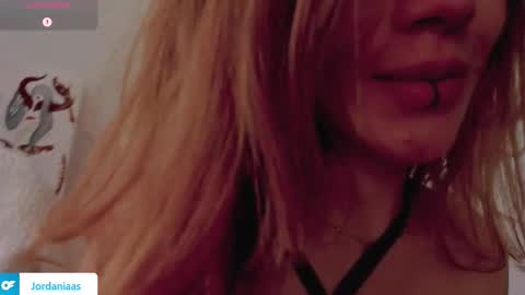 Snapshot of jordaniaa_ chatting on 09-29-25, 05:40 Megan  OF Jordaniaas online show from 09-29-25, 05:40
