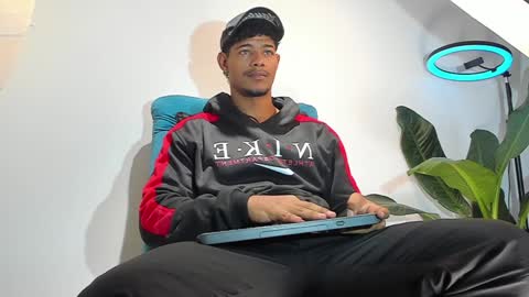 JordanParis online show from 01-11-25, 12:33