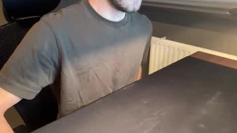 Snapshot of jordansolid chatting on 12-17-25, 09:15 jordansolid online show from 12-17-25, 09:15