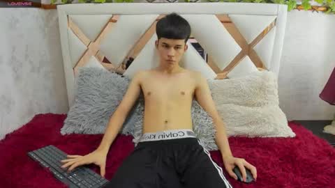 JOSE DAVID online show from 12-15-25, 06:23