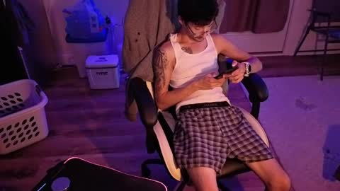 Josef online show from 04-28-26, 02:27