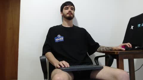 Snapshot of joseh0se chatting on 04-11-26, 01:32 alejandro online show from 04-11-26, 01:32