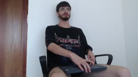 Snapshot of joseh0se chatting on 04-17-26, 12:52 alejandro online show from 04-17-26, 12:52