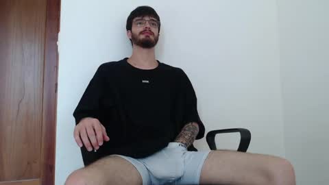 Snapshot of joseh0se chatting on 04-23-26, 02:41 alejandro online show from 04-23-26, 02:41