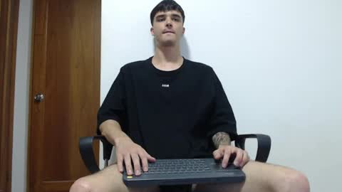 Snapshot of joseh0se chatting on 05-01-26, 12:15 alejandro online show from 05-01-26, 12:15