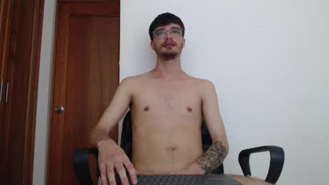 Snapshot of joseh0se chatting on 05-23-26, 04:55 alejandro online show from 05-23-26, 04:55