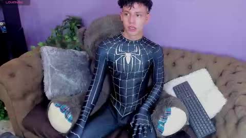 Snapshot of joselucian chatting on 10-30-25, 09:04 jose online show from 10-30-25, 09:04