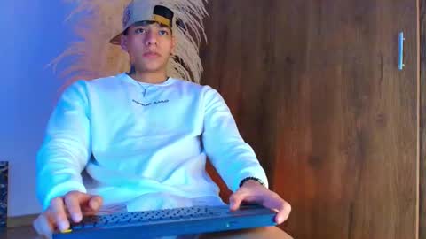 Josep online show from 10-26-25, 07:42