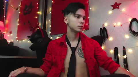 Snapshot of joseph__quinn chatting on 12-29-24, 01:28 Master Joseph online show from 12-29-24, 01:28