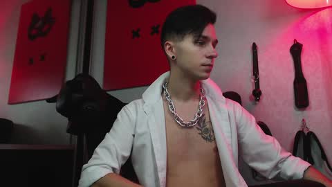 Snapshot of joseph__quinn chatting on 01-29-25, 08:51 Master Joseph online show from 01-29-25, 08:51