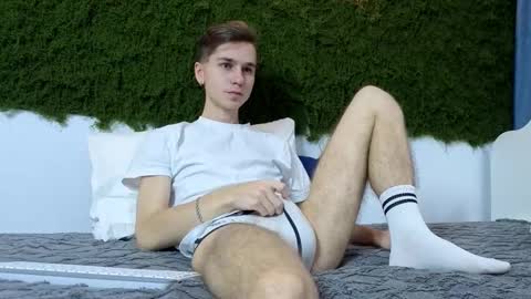 Snapshot of joseph__quinn chatting on 11-28-25, 06:49 Master Joseph online show from 11-28-25, 06:49